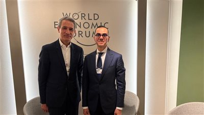 الخطيب  يلتقي مسؤولي سان جوبان في قمة دافوس لتعزيز الاستثمارات في مصر