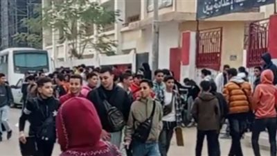 طلاب الشهادة الإعدادية بالبحيرة: امتحان العلوم جاء مباشرًا وواضحًا من دون أي تعقيد