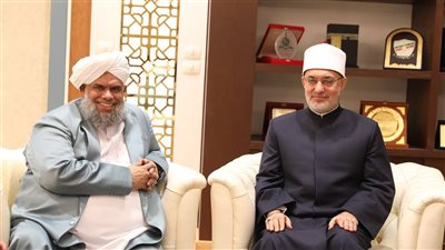المفتي يستقبل رئيس جامعة معدن الثقافة الإسلامية بالهند لبحث سُبُل التعاون المشترك