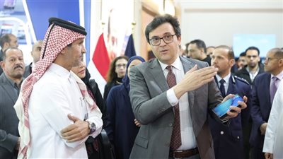 بالصور.. وزير الثقافة يصطحب السفير القطري في جولة تفقدية بمعرض القاهرة للكتاب 