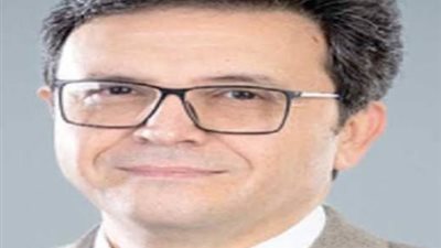 من الصادق .. وزير الثقافة أم دليل الناشرين ؟ تضارب بأعداد دور النشر المشاركة بمعرض الكتاب 