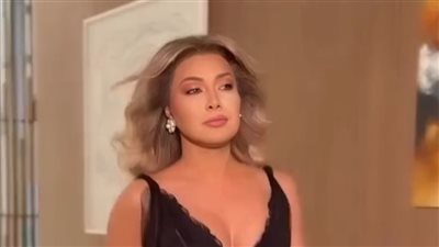 الأسود يعكس رشاقة نوال الزغبي في أحدث ظهور لها 