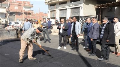 محافظ الشرقية يتابع  رصف طريق وصلة العدوة بههيا