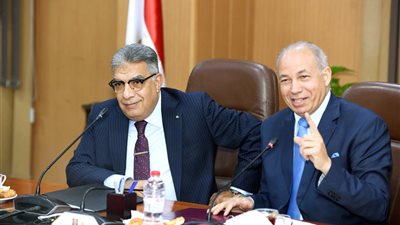 مجلس جامعة المنصورة يعقد اجتماعه الدوري بحضور محافظ الدقهلية