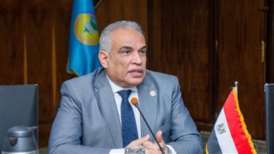 رئيس جامعة طنطا يستعرض 