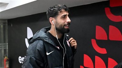 حافلة الزمالك تصل استاد القاهرة للقاء بتروجيت 