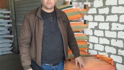 ضبط أعلاف دواجن منتهية الصلاحية بأحد محلات بيع الأعلاف بالبحيرة