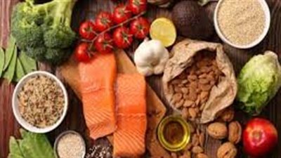 أطعمة قد تساعد على تحسين المزاج والشعور بالسعادة