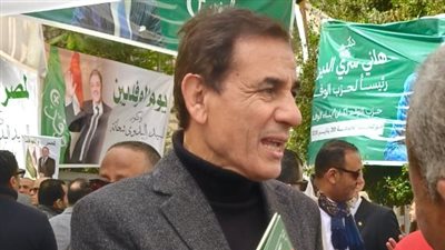 النائب عبدالعليم داوود يدلي بصوته بانتخابات رئاسة حزب الوفد