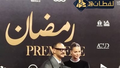 هنادي مهنا تبرز رشاقتها بالمخمل الناعم  في حفل المتحدة 