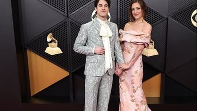 بدء توافد نجوم الموسيقى على السجادة الحمراء لحفل توزيع جوائز Grammy 2026 