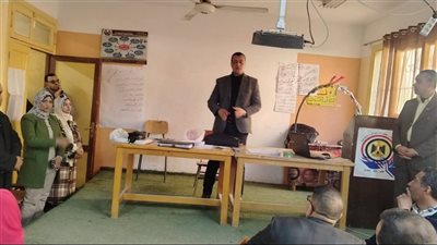 مدير تعليم سوهاج يتابع برنامج تدريب المدربين (TOT) لأساسيات القيادة المدرسية 