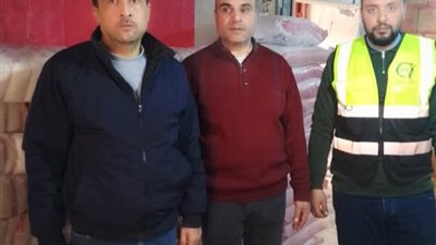ضبط أسماك مجمدة مجهولة المصدر بإحدى الثلاجات بالبحيرة