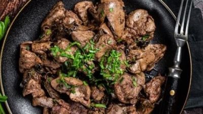 طريقة تحضير كبدة الدجاج بالثوم الحارة