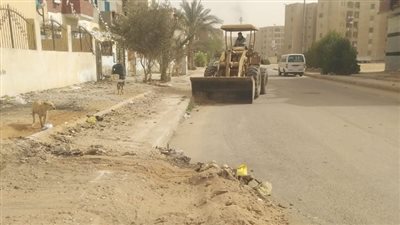 حملات مكثفة للنظافة والتجميل بالعاشر من رمضان لتحسين جودة الحياة