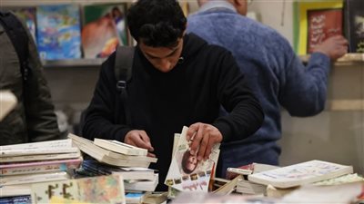 الذكاء الاصطناعي يضرب الإبداع.. اكتشاف كتب بمعرض الكتاب مكتوبة بالـ Ai (التفاصيل)