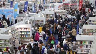 بالصور.. معرض القاهرة للكتاب يقترب من 6 ملايين زائر ويحقق رقمًا قياسيًا 