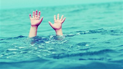 أثناء لهوهما أمام المنزل.. غرق رضيعين في حادثين منفصلين بالبحيرة