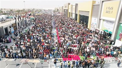 معرض الكتاب نجح جماهيريًّا.. ولكن!
