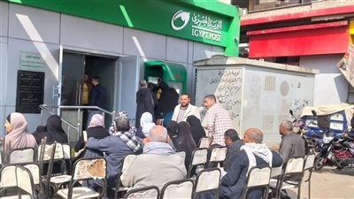 توفير كراسي للمترددين على مكتبي بريد سنرو القبلية وأبشواي بالفيوم 