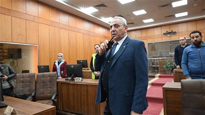 محافظ الغربية يتابع سير العمل ورفع الانشغالات من مركز السيطرة