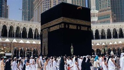 حقيقة إيقاف تأشيرات العمرة لشركات السياحة المصرية وتأثيرها على الموسم