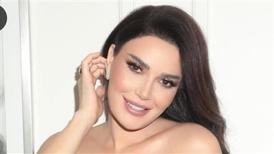 سيرين عبدالنور بفستان ساحر مناسب للاحتفال بعيد الحب