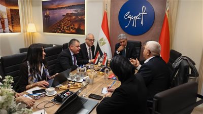  وزير السياحة يعقد اجتماعات مهنية مع أهم منظمي الرحلات وشركات السياحة التركية