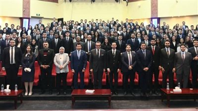 بحضور وزيرالرياضة.. نائب رئيس الوزراء ووزير الصحة يشارك في ندوة الدبلوماسية الشبابية 