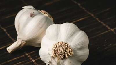 5 أطعمة تتفوّق على الثوم في تعزيز المناعة