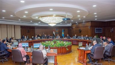 ترقية 16 أستاذًا و12 أستاذًا مساعدًا بهيئة التدريس بجامعة طنطا