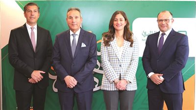 الأتربى مع قيادات قطاع القروض المشتركة