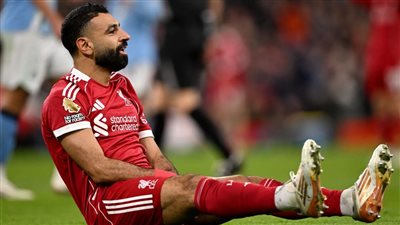 نيفيل يعلق على قرار الحكم بعدم منح محمد صلاح ركلة جزاء ضد السيتي