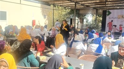 صحة المنيا تعزز خدمات تنظيم الأسرة للعاملات بمصنع 
