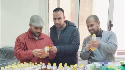 ضبط صاحب مشروع جمعيتى قام بالتصرف فى 851 كيلو سكر تموينى و768 زجاجه زيت بالبحيرة