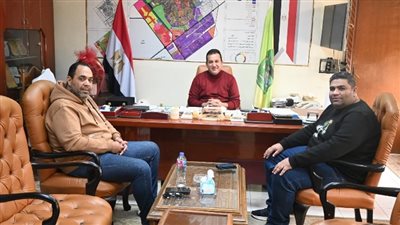 تكريم رئيس جهاز العاشر من رمضان لدوره في دعم التنمية والاستثمار