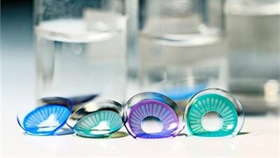 ارتداء العدسات اللاصقة الملونة | أضرار خطيرة بدايتها الجفاف