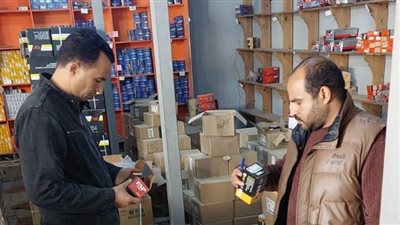 حملات تموينية مكثفة بالشرقية تضبط أطنان سلع مجهولة ومخازن مخالفة