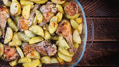 طريقة عمل صينية الدجاج بالبطاطس