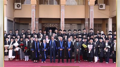 كلية الطب تدفع بدماء جديدة إلى المنظومة الصحية بتخريج دفعة أطباء جدد