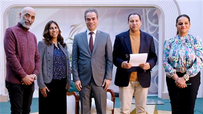 وثائقيات ماسبيرو .. المسلماني يزور فريق عمل 