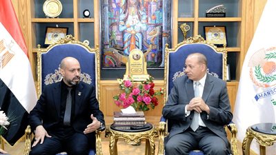 رئيس جامعة المنصورة يبحث سبل التعاون العلمي مع رئيس جامعة العين العراقية 