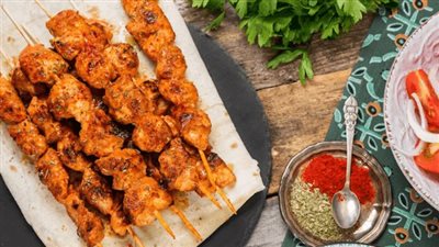 طريقة عمل شيش طاووق متبل بالزبادي