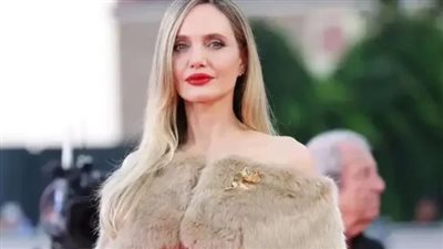 أنجلينا جولي تستعد لمغادرة الولايات المتحدة 