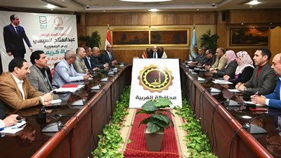محافظ الغربيةالجديد  يعقد اجتماعًا موسعًا مع رؤساء المراكز والمدن