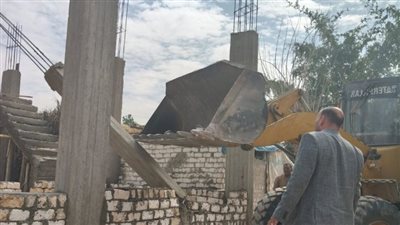 إزالة 11 تعدٍ بناء مخالف على الأراضي الزراعية بالشرقية
