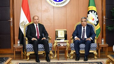 محافظ الدقهلية يستقبل رئيس جامعة المنصورة للتهنئة بتجديد الثقة من رئيس الجمهورية
