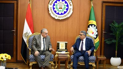 محافظ الدقهلية يستقبل مدير الأمن للتهنئة بتجديد الثقة من رئيس الجمهورية