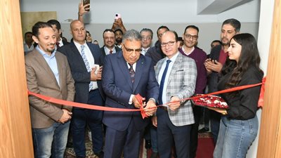 محافظ الدقهلية يفتتح وحدتي المناظير وأمراض النوم بصدر المنصورة