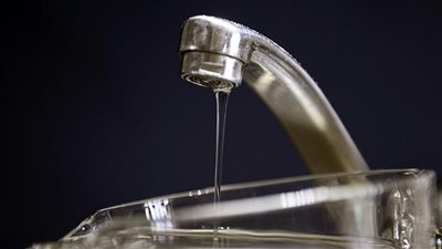 ضعف المياه بالأدوار العليا عن بعض القرى في سوهاج لمدة 4 ساعات